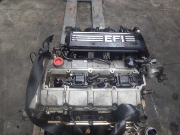 MOTEUR FORD - Vue 3